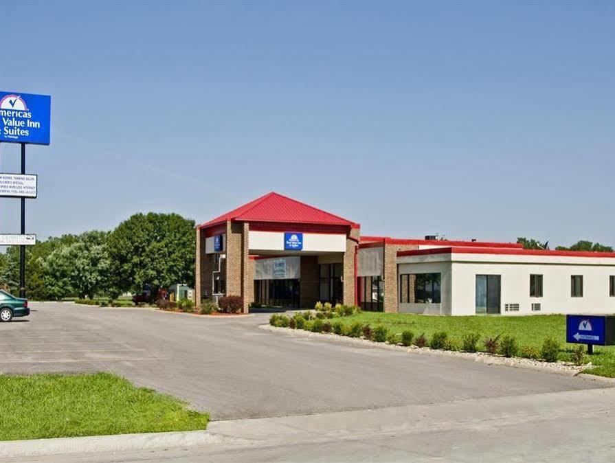 Fairview Inn By Oyo Hesston I-135 Exterior photo